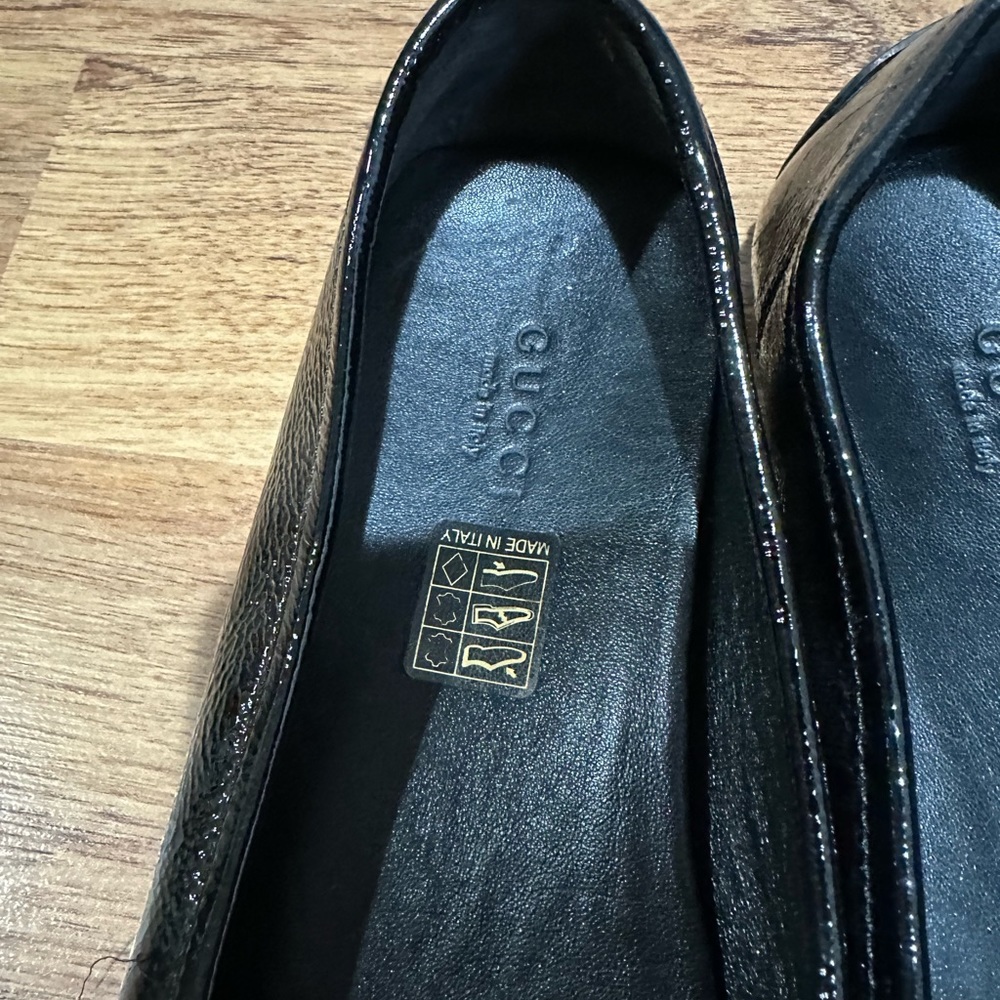 Gucci flat shoes